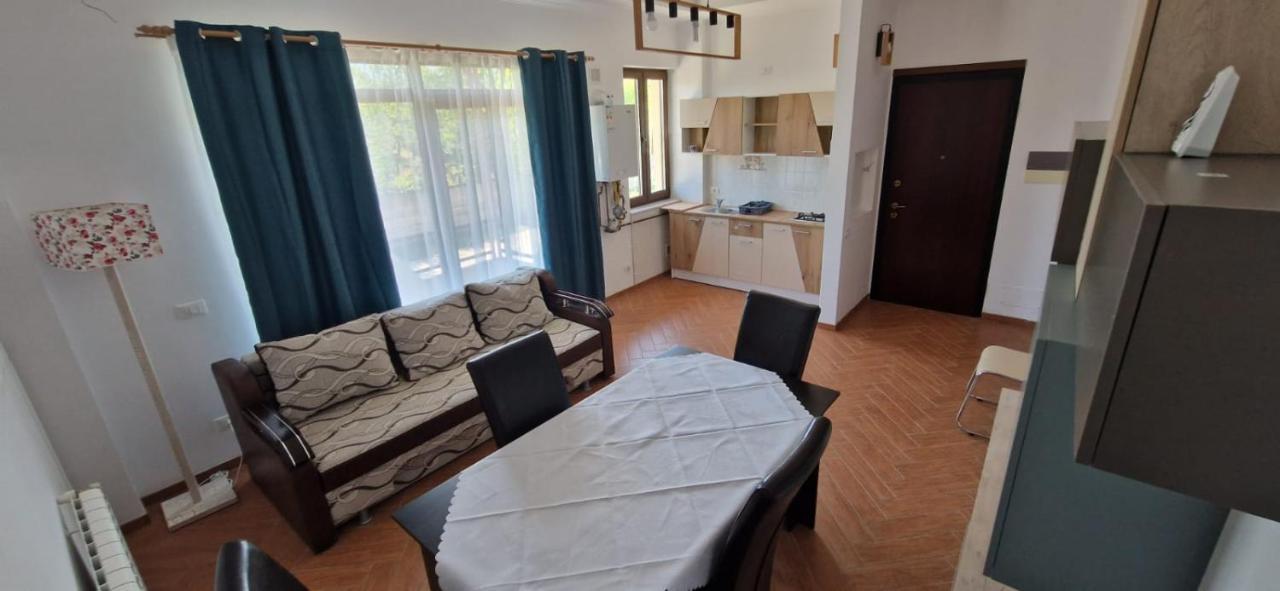 Apartament Casa Francesca Comanesti  Zewnętrze zdjęcie