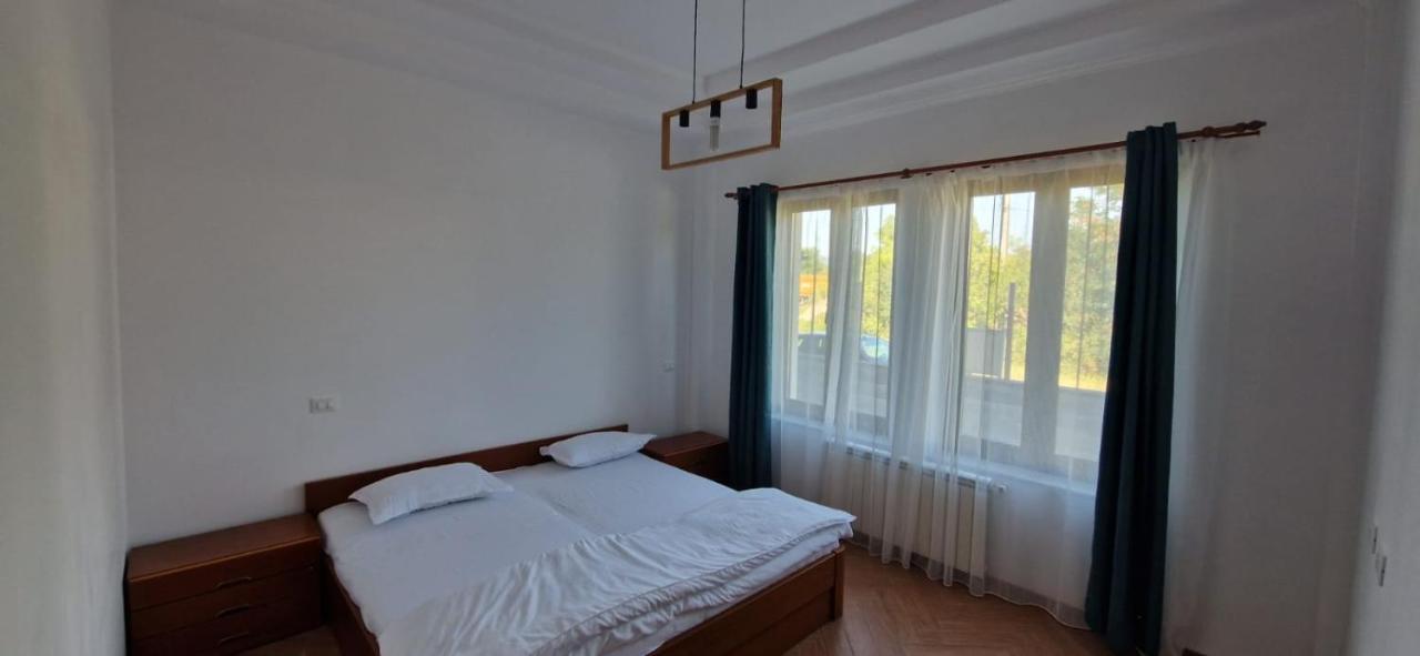 Apartament Casa Francesca Comanesti  Zewnętrze zdjęcie