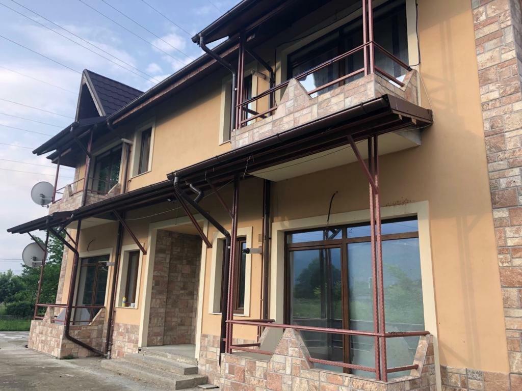 Apartament Casa Francesca Comanesti  Zewnętrze zdjęcie